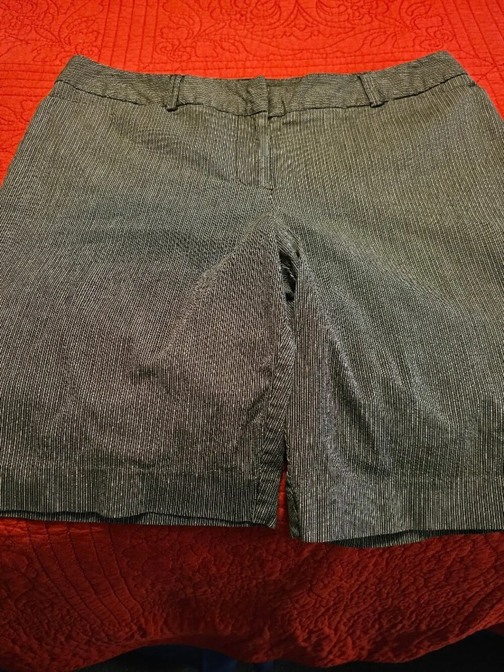 Women's Apt 9 Essentials shorts dark gray size 8